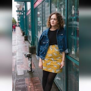 Ann Taylor yellow black zebra print mini skirt size 2